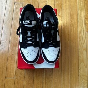 9.5 Women’s Nike Panda Dunks- Never Worn